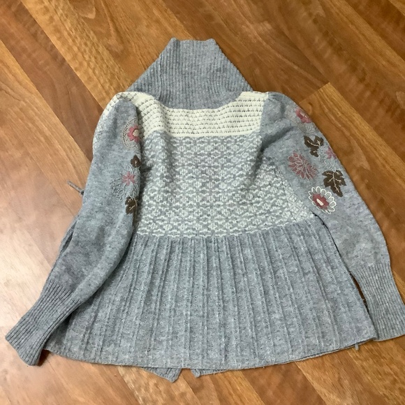 Noa Noa Wool Artsy Cardigan fits Medium - Picture 10 of 15